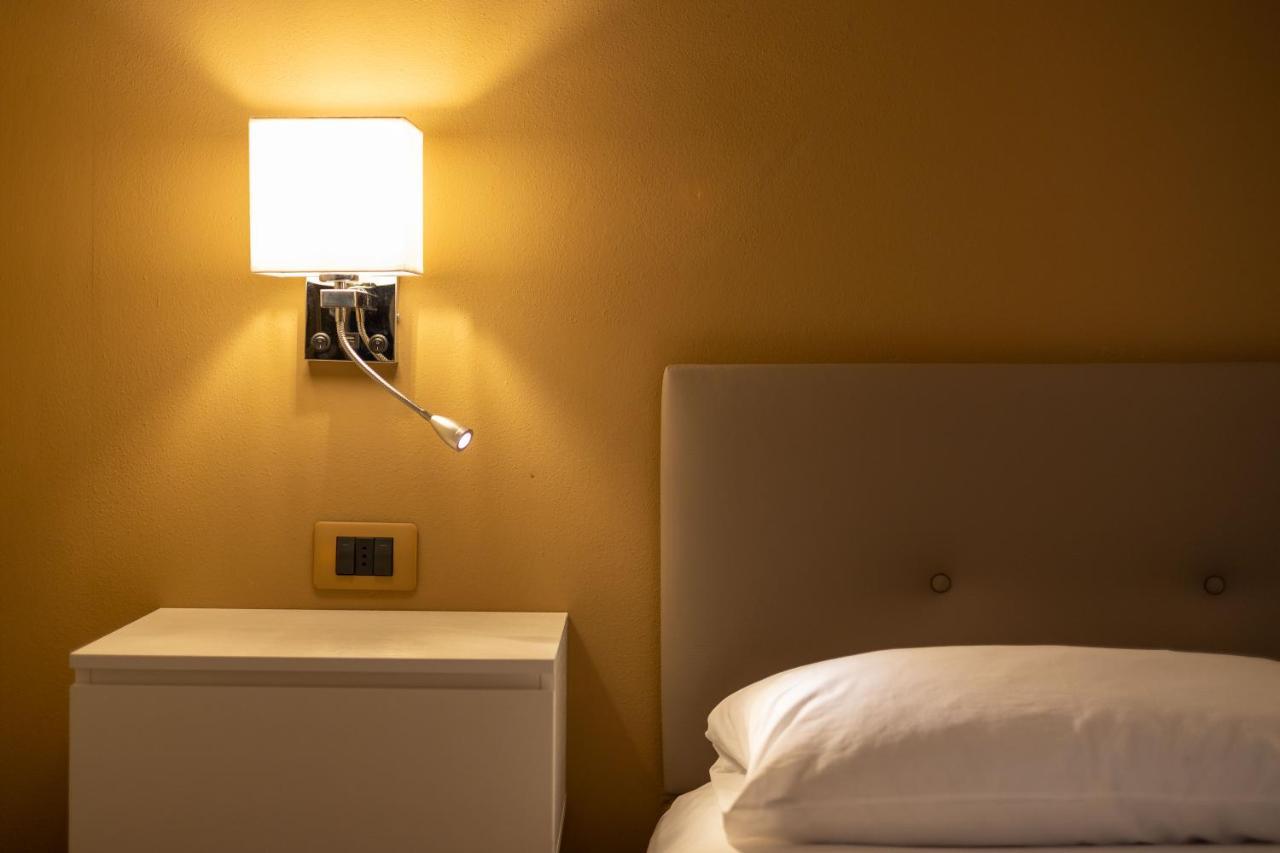 Hotel La Ferte อัสตี ภายนอก รูปภาพ