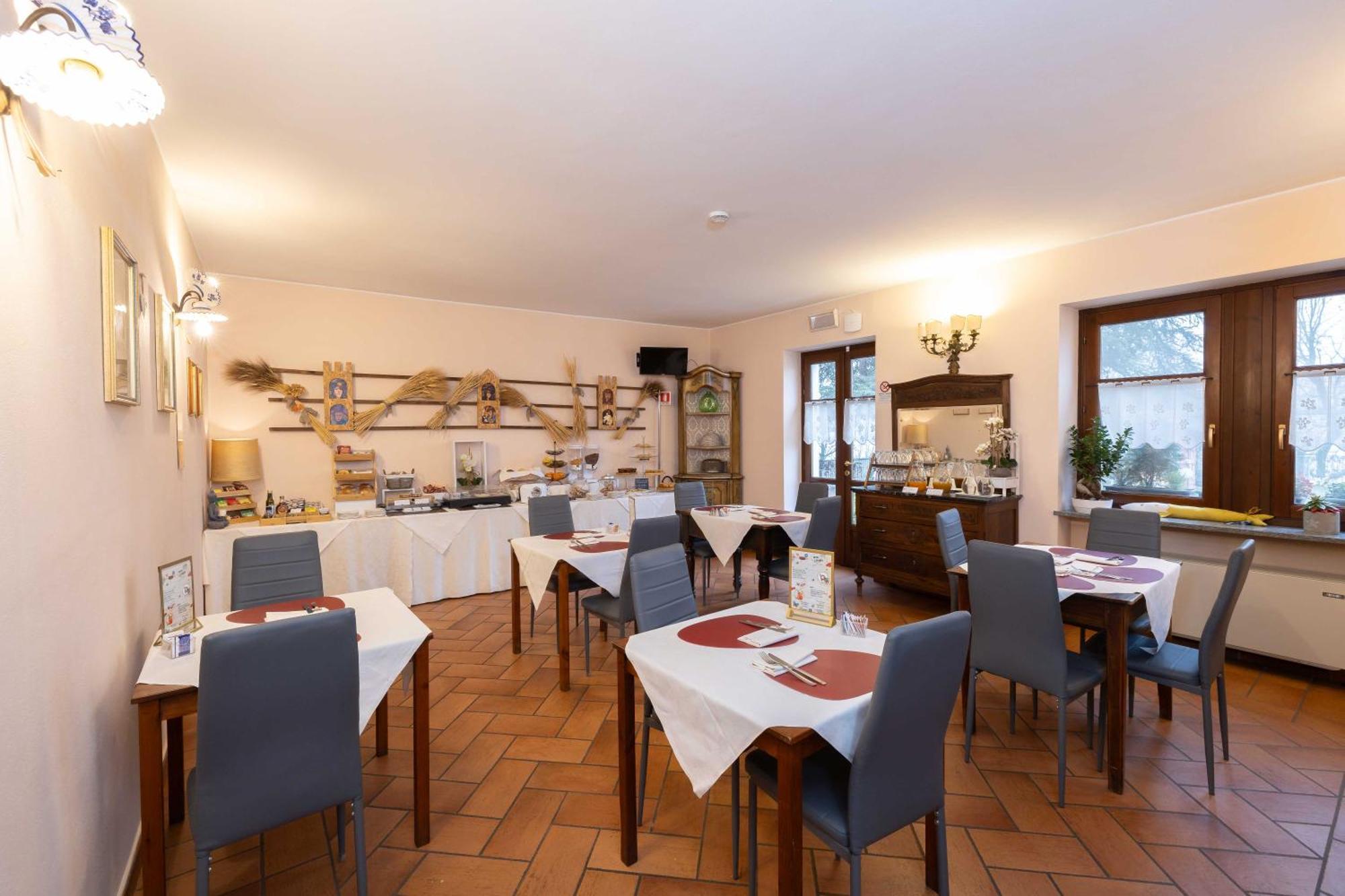 Hotel La Ferte อัสตี ภายนอก รูปภาพ
