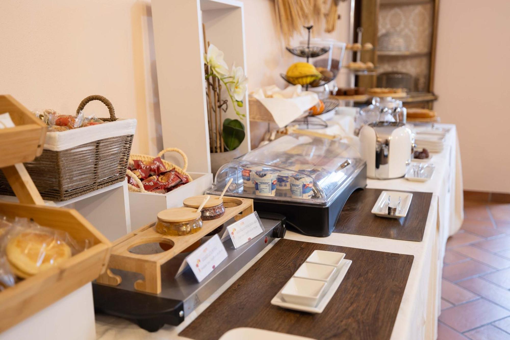 Hotel La Ferte อัสตี ภายนอก รูปภาพ