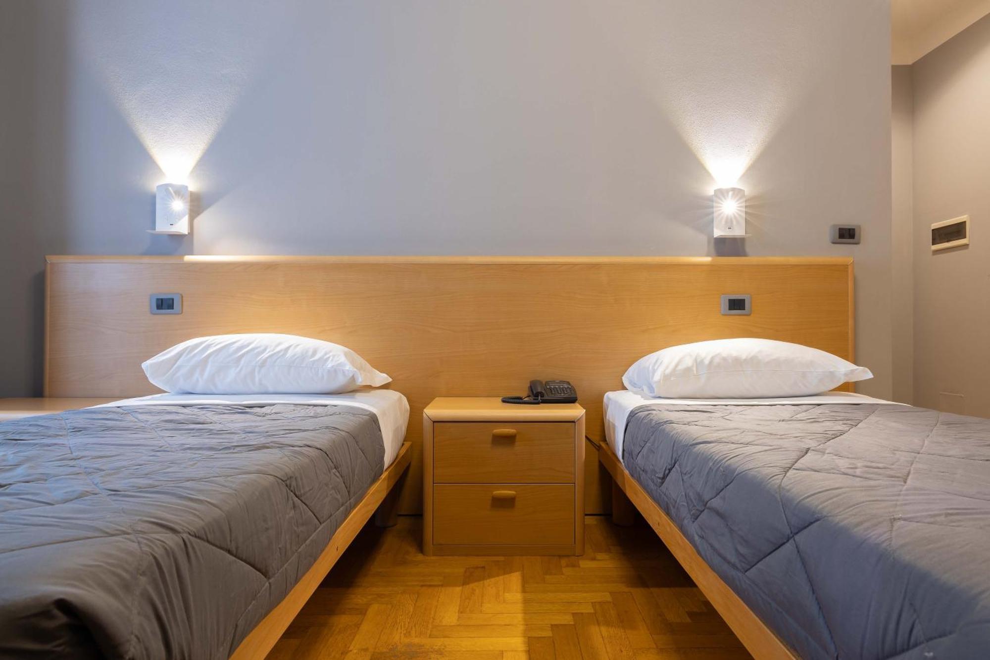 Hotel La Ferte อัสตี ภายนอก รูปภาพ