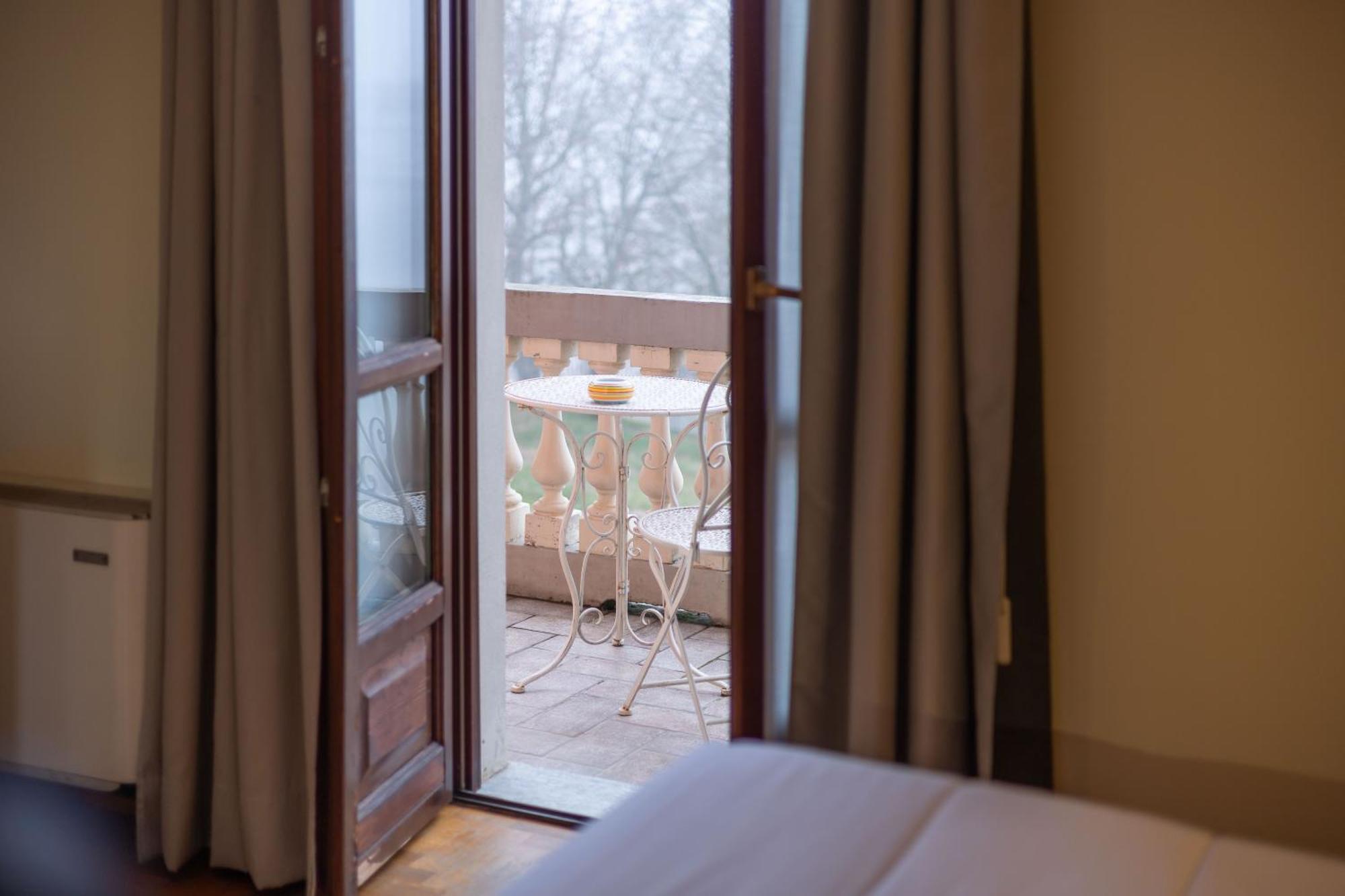 Hotel La Ferte อัสตี ภายนอก รูปภาพ