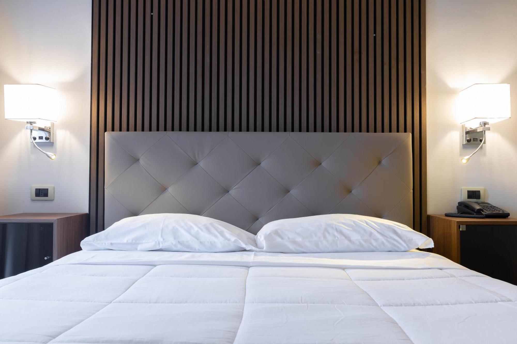 Hotel La Ferte อัสตี ภายนอก รูปภาพ